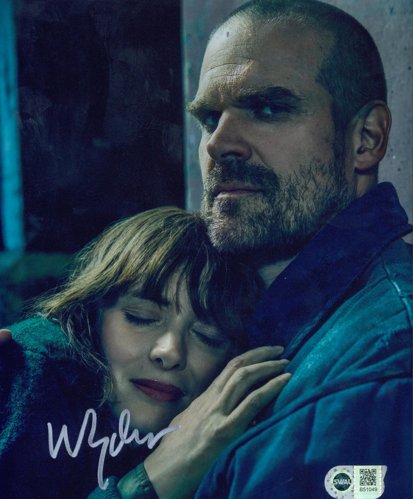 Winona Ryder Signed 8x10 Photo - SWAU Authenticated