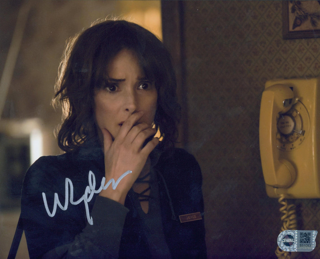 Winona Ryder Signed 8x10 Photo - SWAU Authenticated