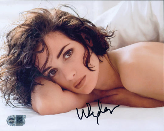 Winona Ryder Signed 8x10 Photo - SWAU Authenticated