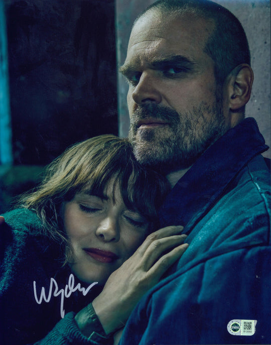 Winona Ryder Signed 11x14 Photo - SWAU Authenticated