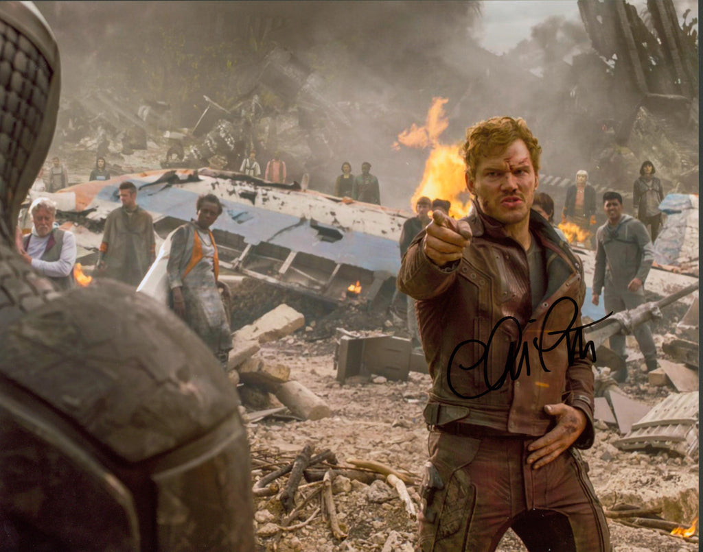 Chris Pratt Signed 11x14 Photo - SWAU Authenticated