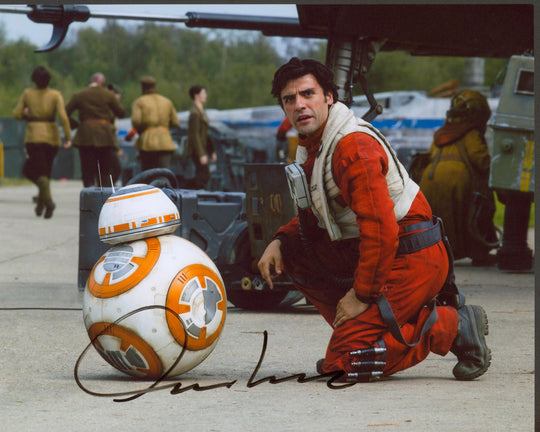 Oscar Isaac Signed 8x10 Photo - SWAU Authenticated
