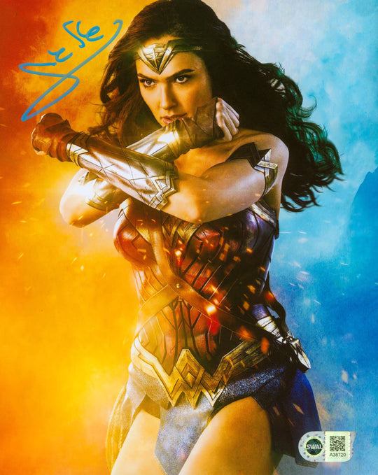 Gal Gadot Signed 8x10 Photo - SWAU Authenticated